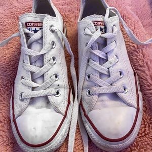 Converse Size 6 White